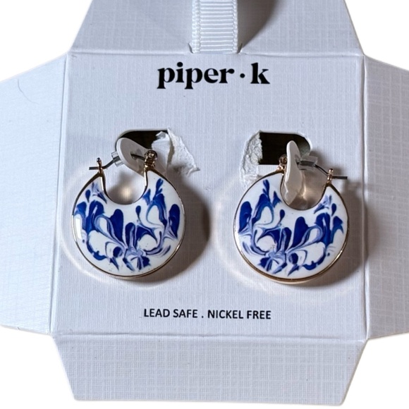 Piper K Jewelry - Piper K Blue & White Round Hoop Earrings, Gold Plated, 1" Diameter, Glass, New